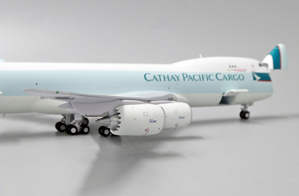 1/400 Cathay Pacific B747-8F Interactive Series B-LJF