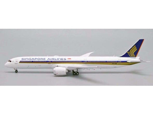 Singapore Airlines B787-10 9V-SCM