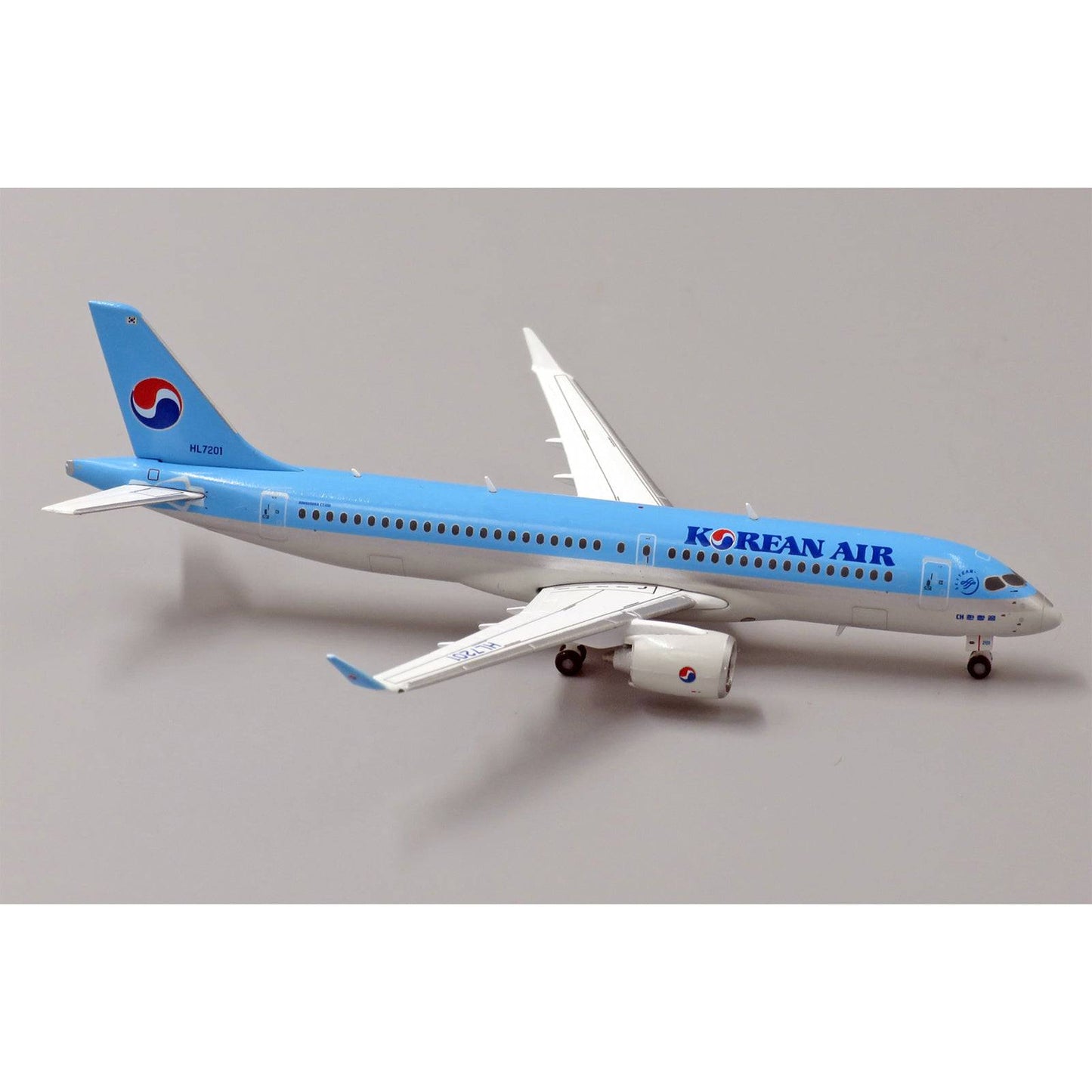 1/400 Korean Air Bombadier CS300 HL7201