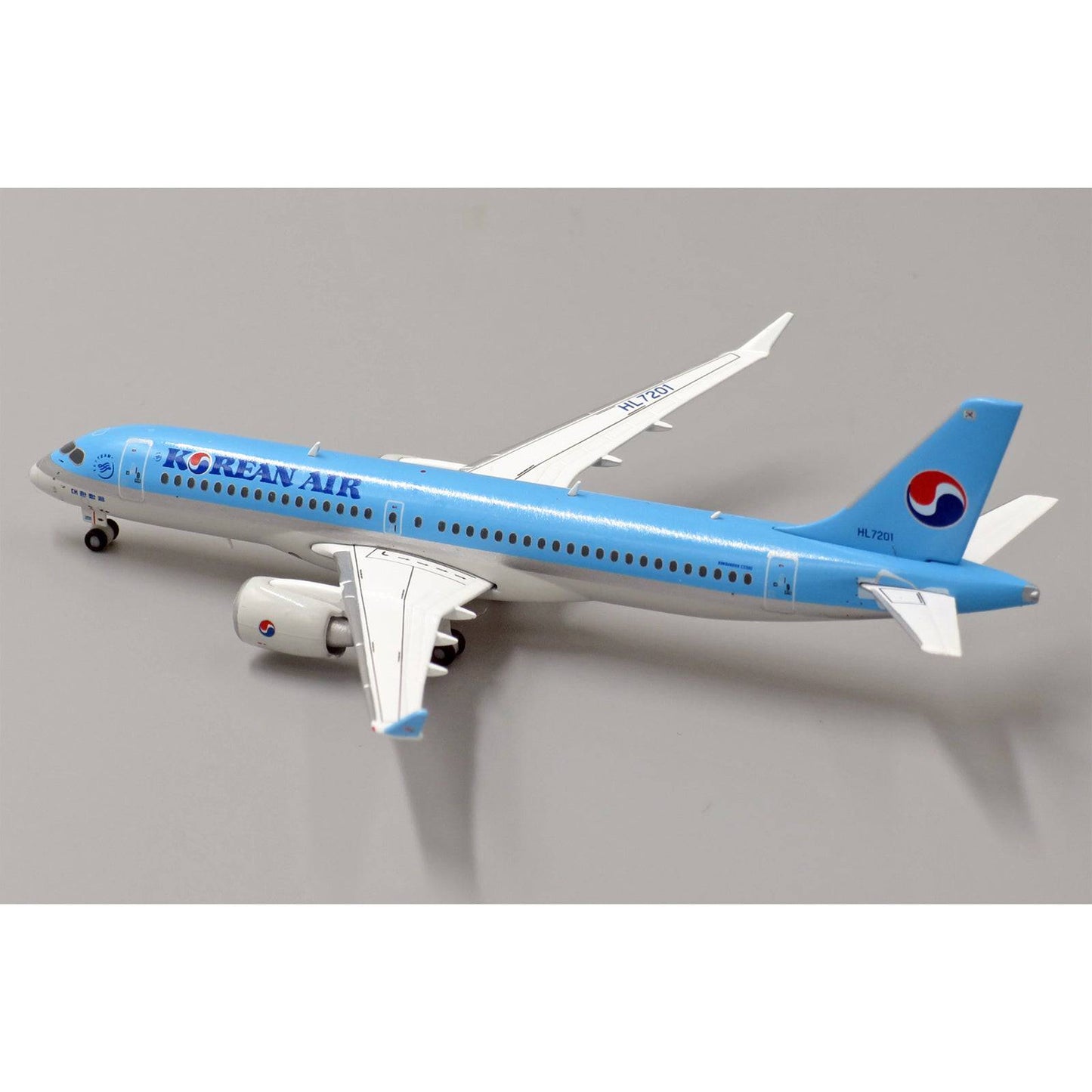 1/400 Korean Air Bombadier CS300 HL7201