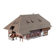 HO Black Forest Farmyard
