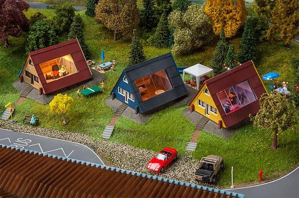 HO Set Of Holiday Homes