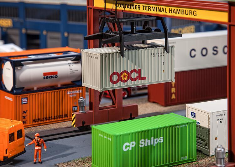 HO 20' Container    OOCL