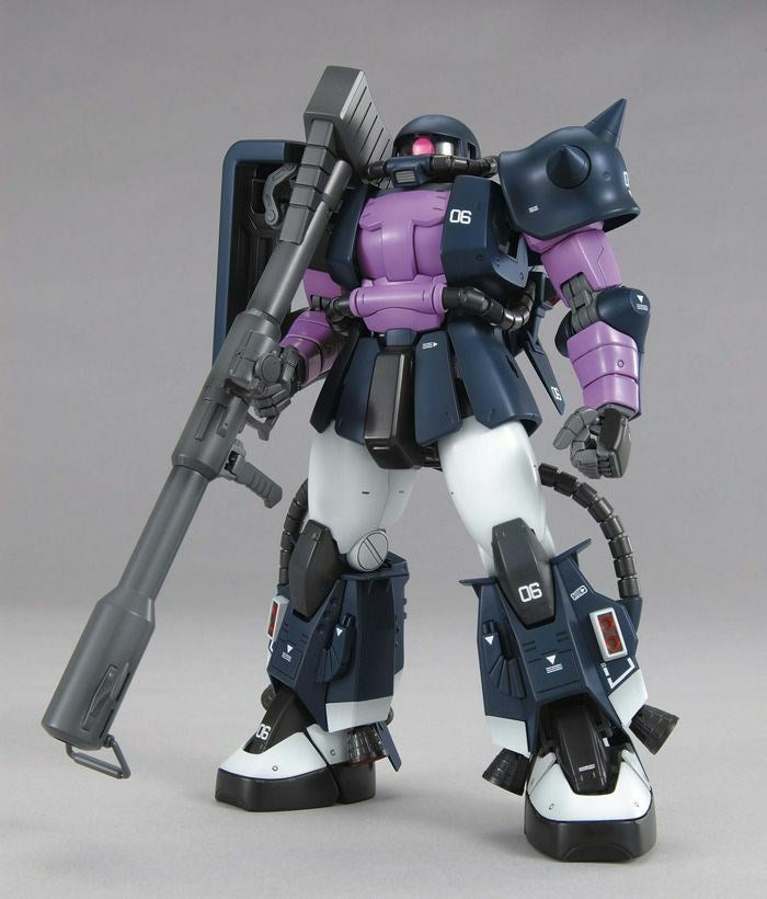 MG 1/100 ZAKU II BLACK TRI-STARS Ver. 2.0