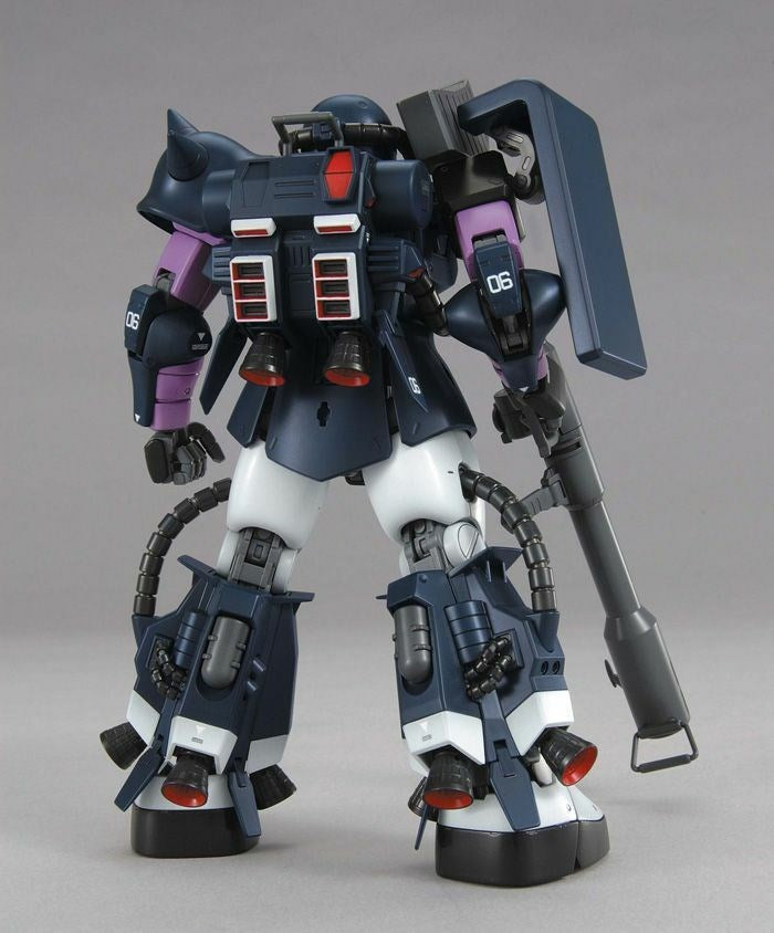 MG 1/100 ZAKU II BLACK TRI-STARS Ver. 2.0