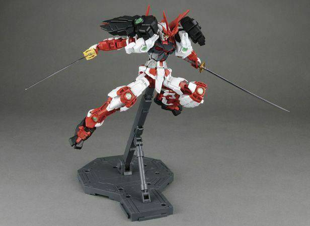 MG 1/100 SENGOKU ASTRAY GUNDAM