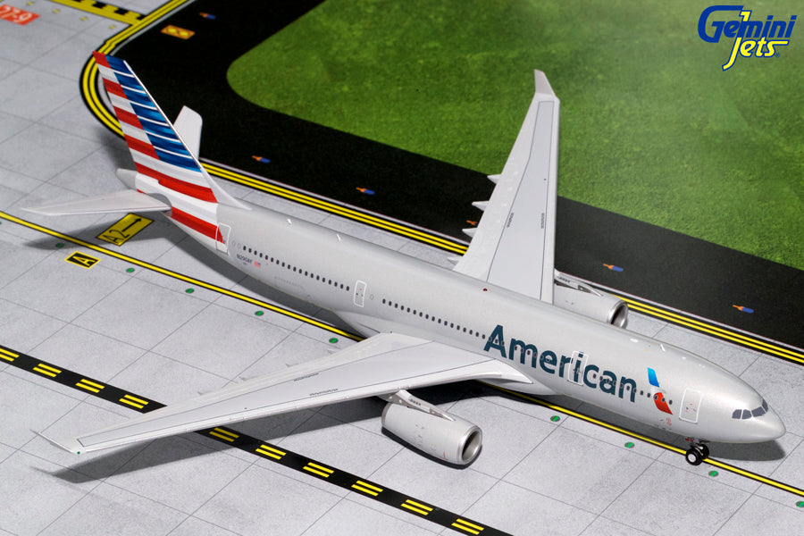 1/200 American A330-200 (N290AY)