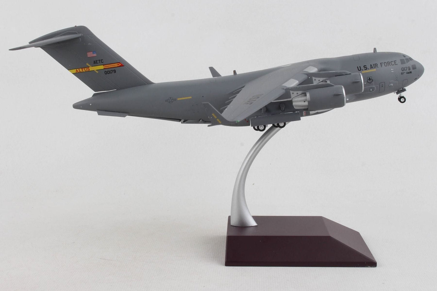 1/200 U.S. Air Force C-17A Globemaster III 00-0179 Altus Air Force Base