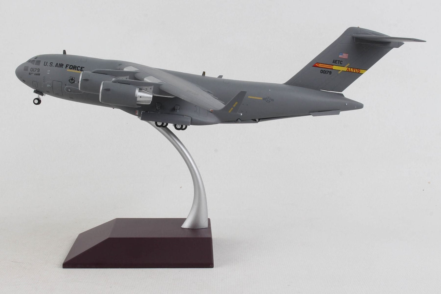 1/200 U.S. Air Force C-17A Globemaster III 00-0179 Altus Air Force Base