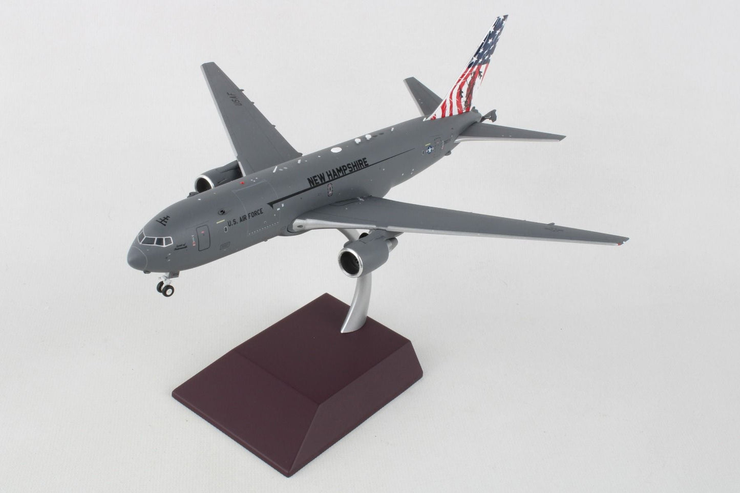 1/200 USAF KC-46A Pegasus 17-46034 New Hampshire ANG