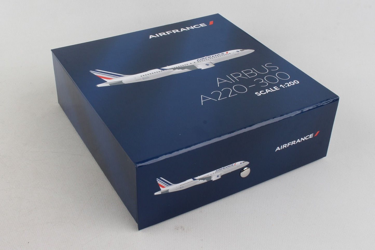 1/200 Air France A220-300 F-HZUA