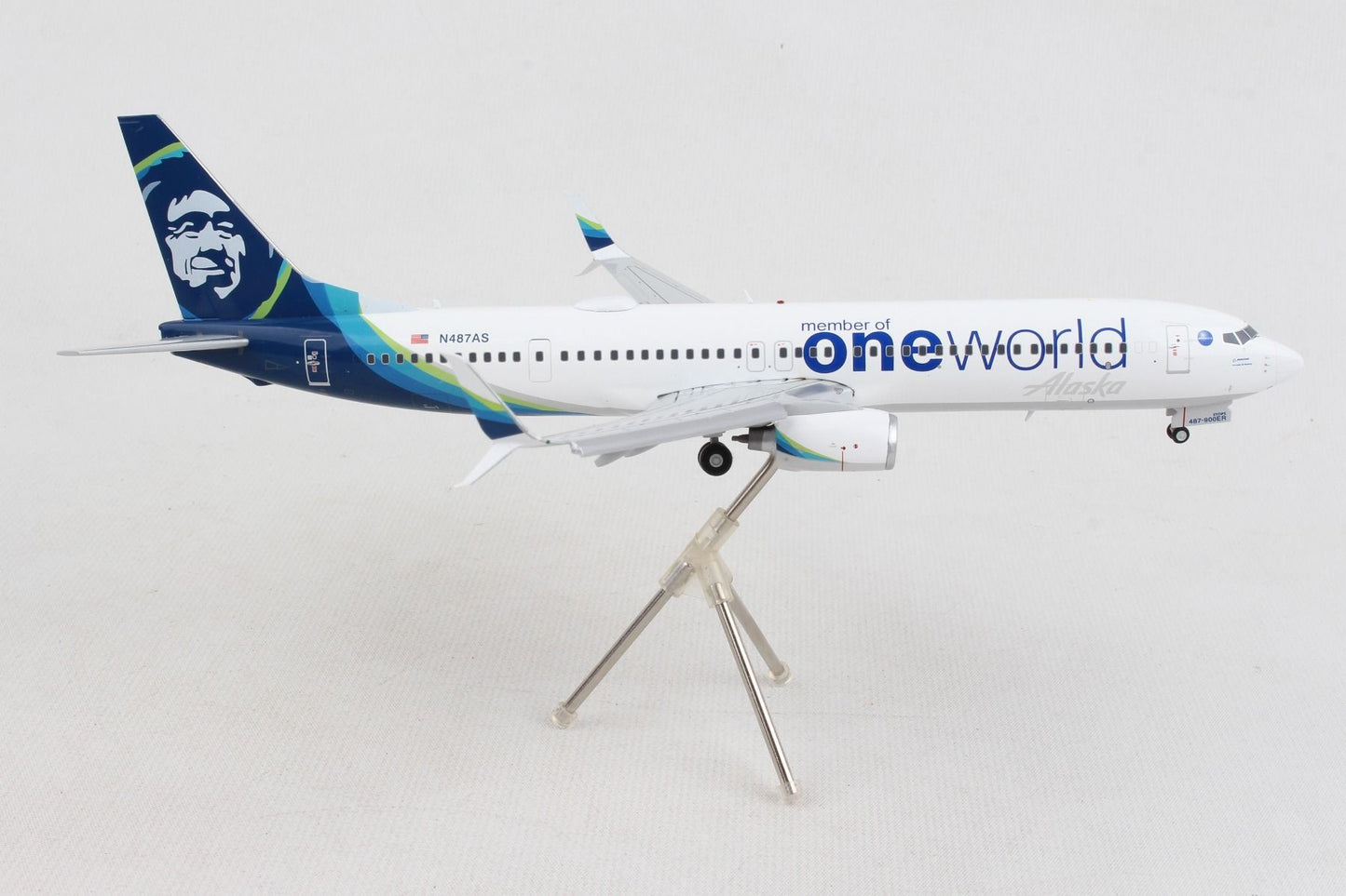 1/200 Alaska Airlines B737-900ER N487AS oneworld livery w/ flaps down