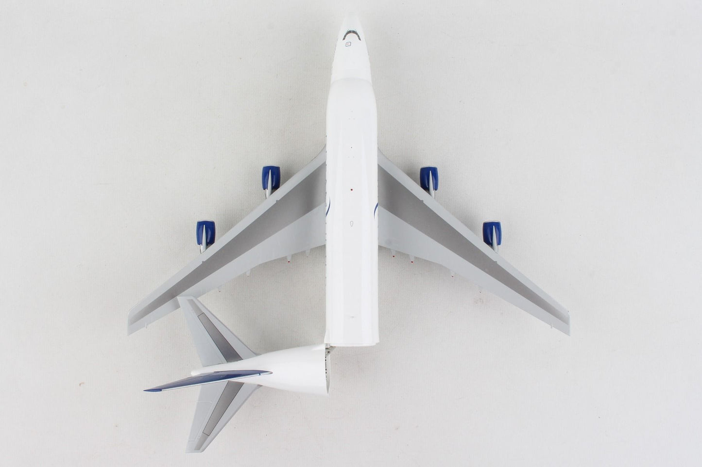 1/200 B747-400LCF Dreamlifter N7188A with Opening Fuselage