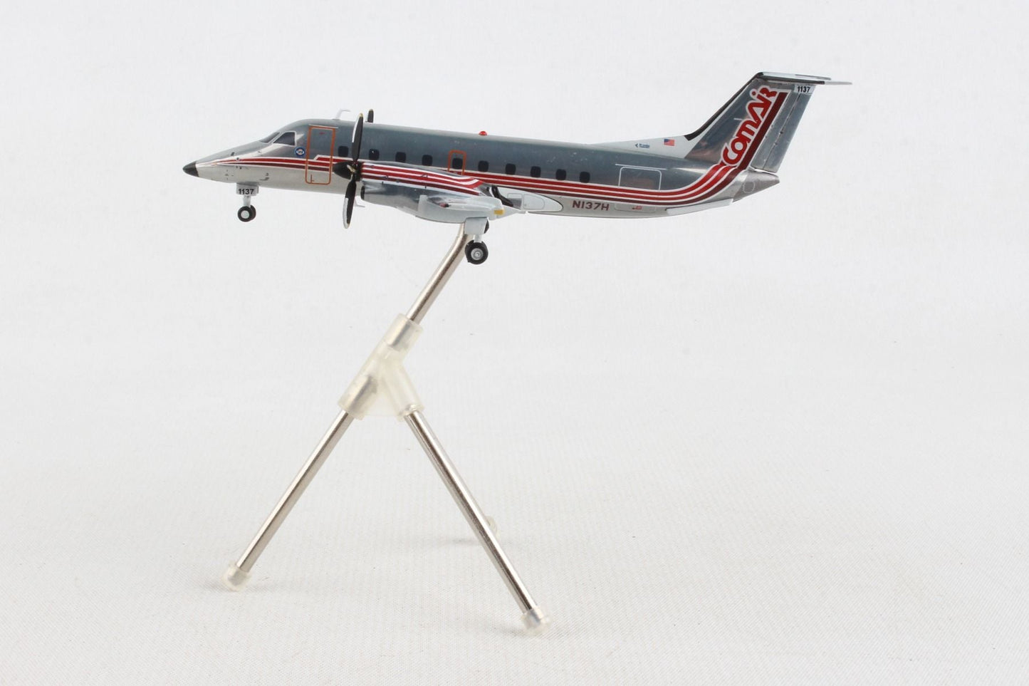 1/200 Comair EMB-120RT Brasilia N137H