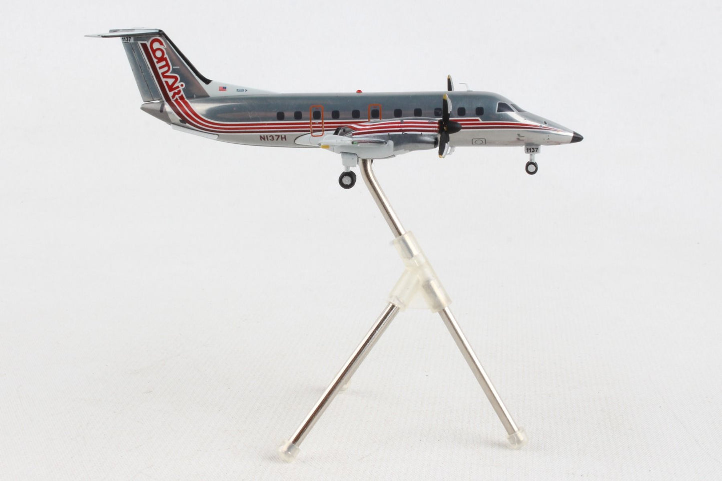 1/200 Comair EMB-120RT Brasilia N137H