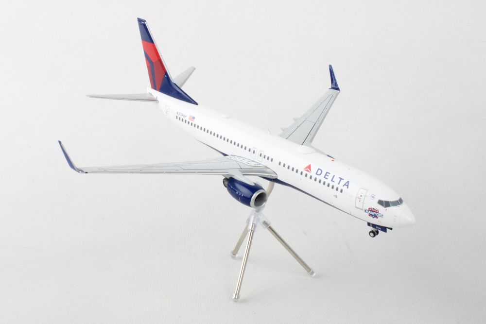 1/200 Delta Air lines B737-800W Atlanta Braves