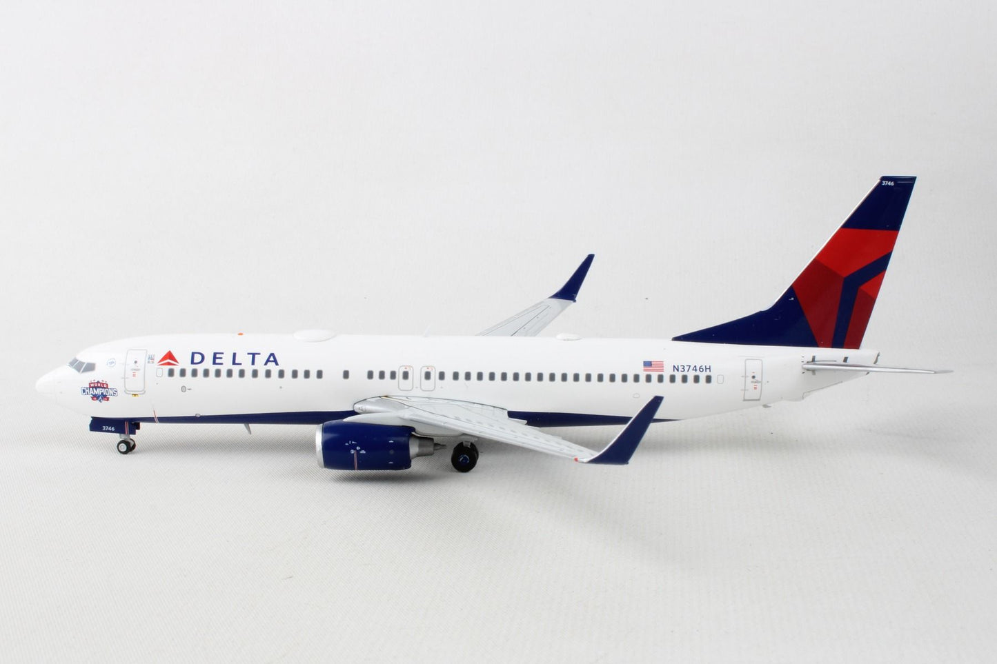 1/200 Delta Air lines B737-800W Atlanta Braves