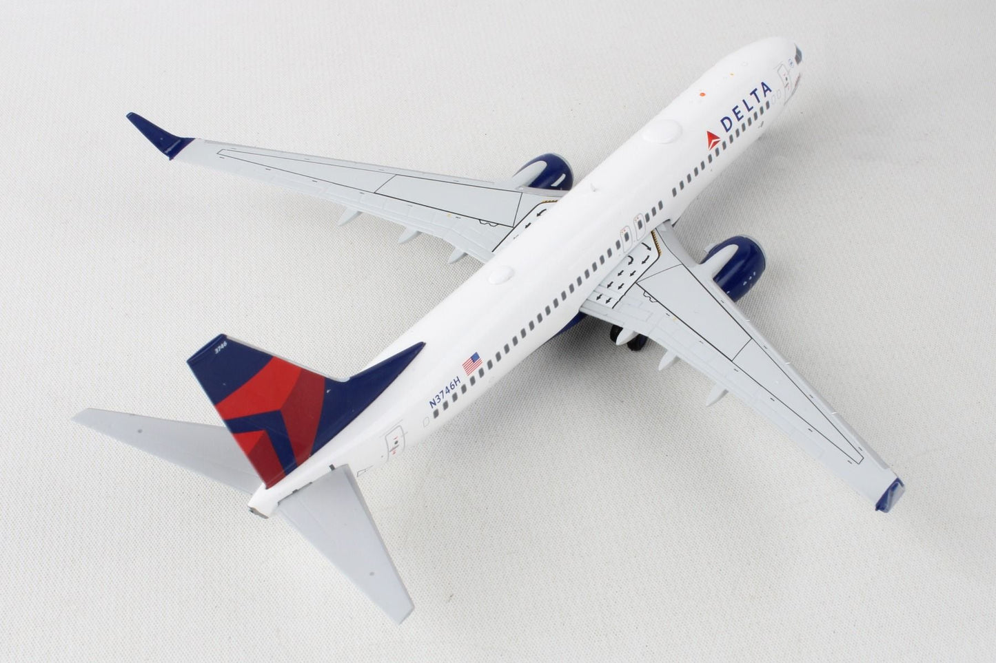 1/200 Delta Air lines B737-800W Atlanta Braves