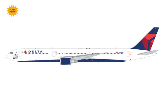 1/200 Delta Air Lines B767-400ER N842MH "Vince Dooley" (Flaps Down)