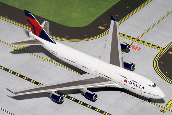 1/200 B747-400 DeltaAir N668US