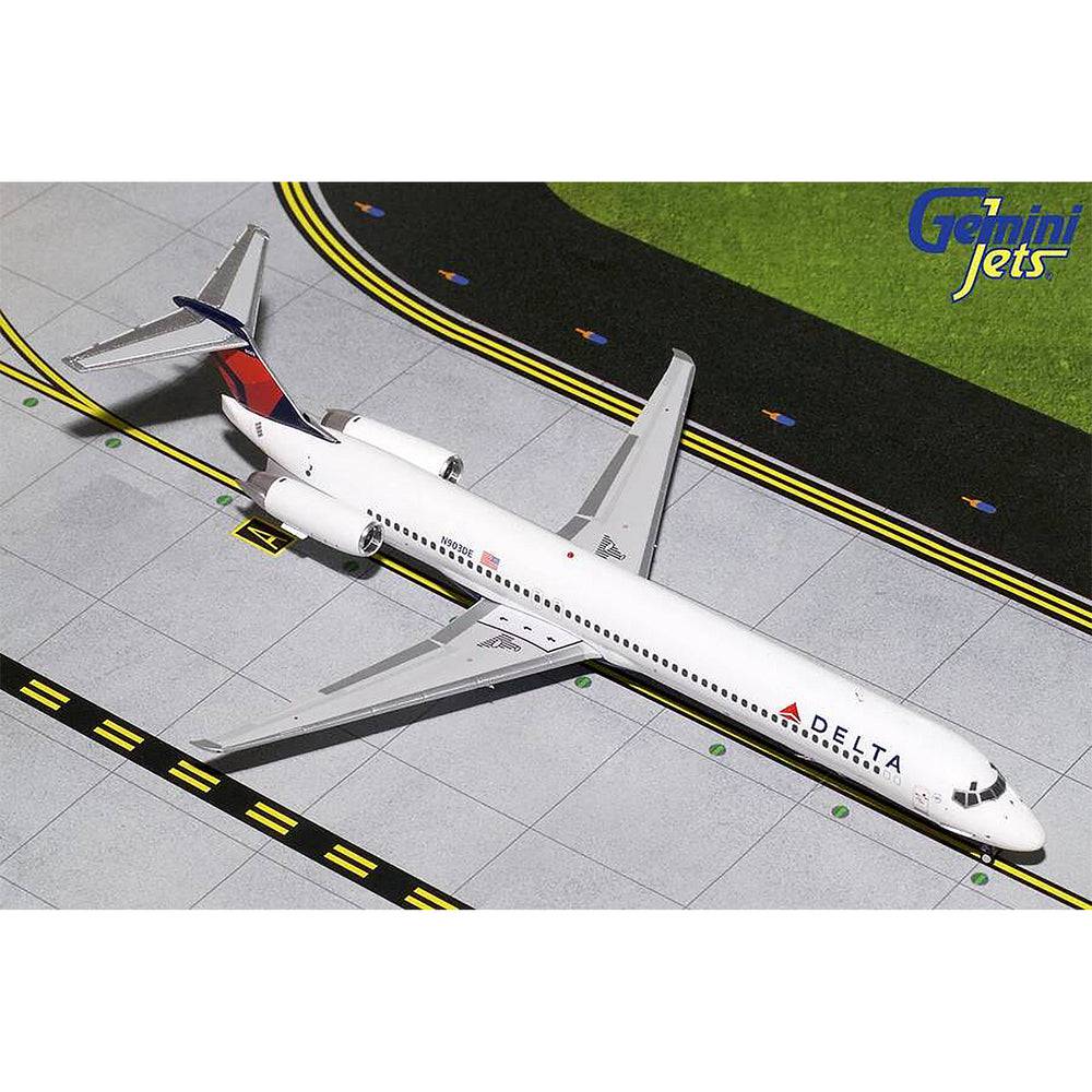 1-200 Delta MD-88 N903DE