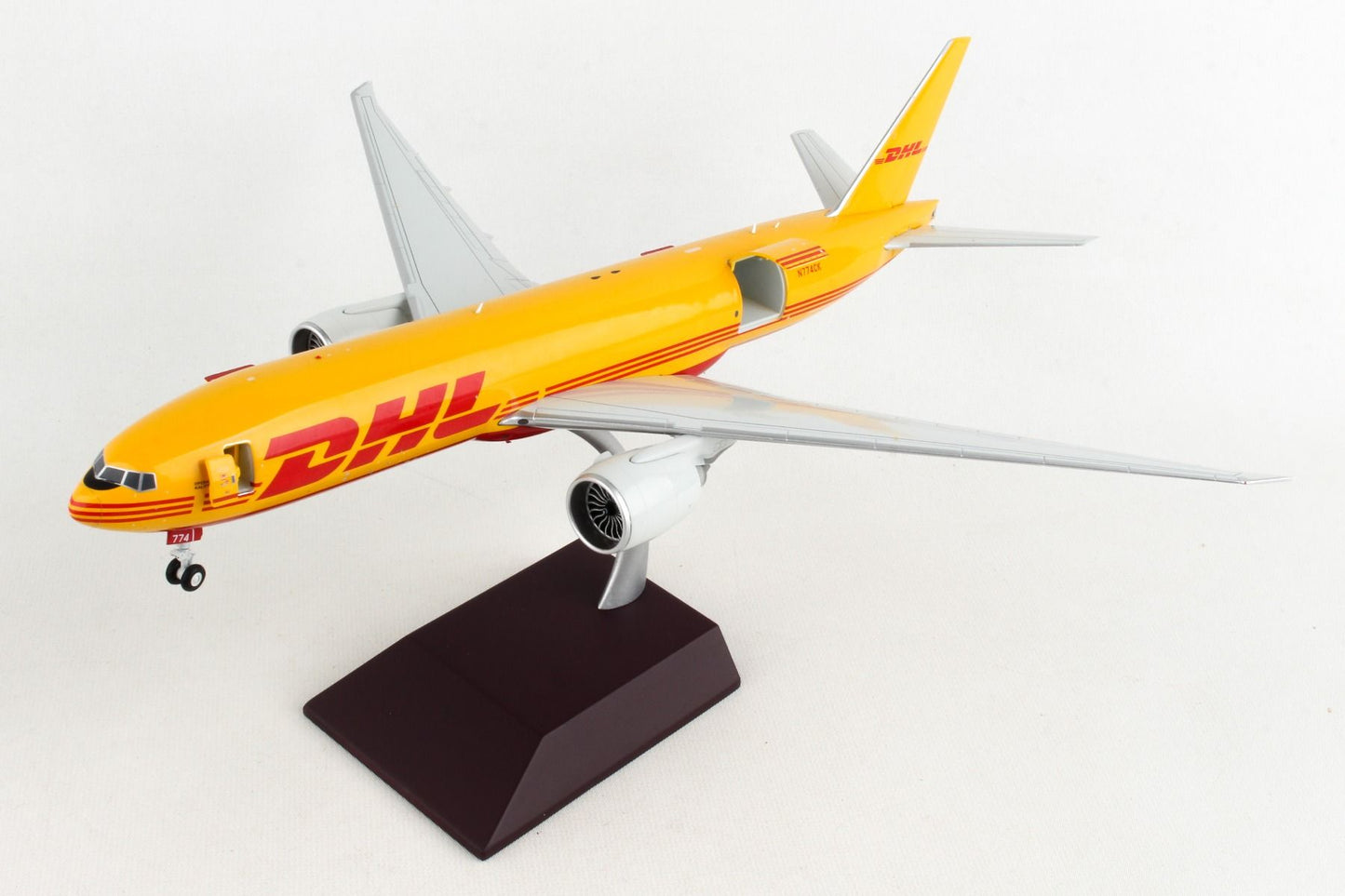 1/200 DHL / Kalitta Air B777-200LRF N774CK Interactive Series