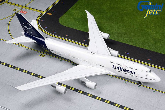 Lufthansa B747-400 D-ABVM new livery