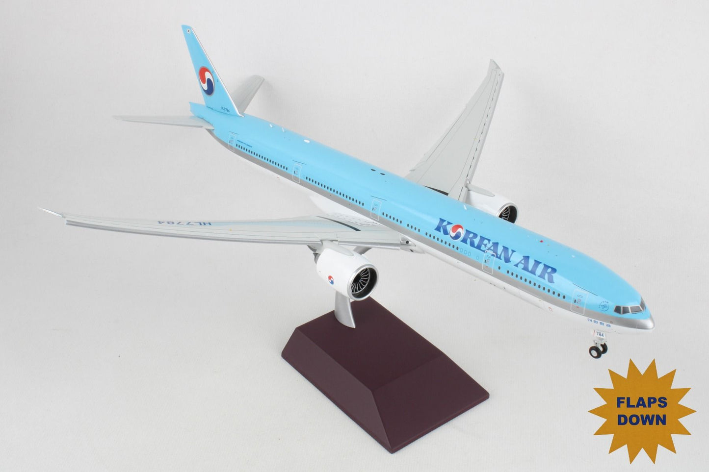 1/200 Korean Air B777-300ER Flaps Down