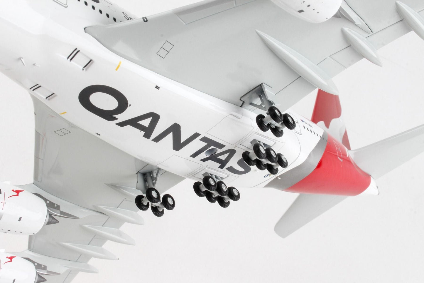 1/200 QANTAS A380-800 Hudson Fysh VH-OQB