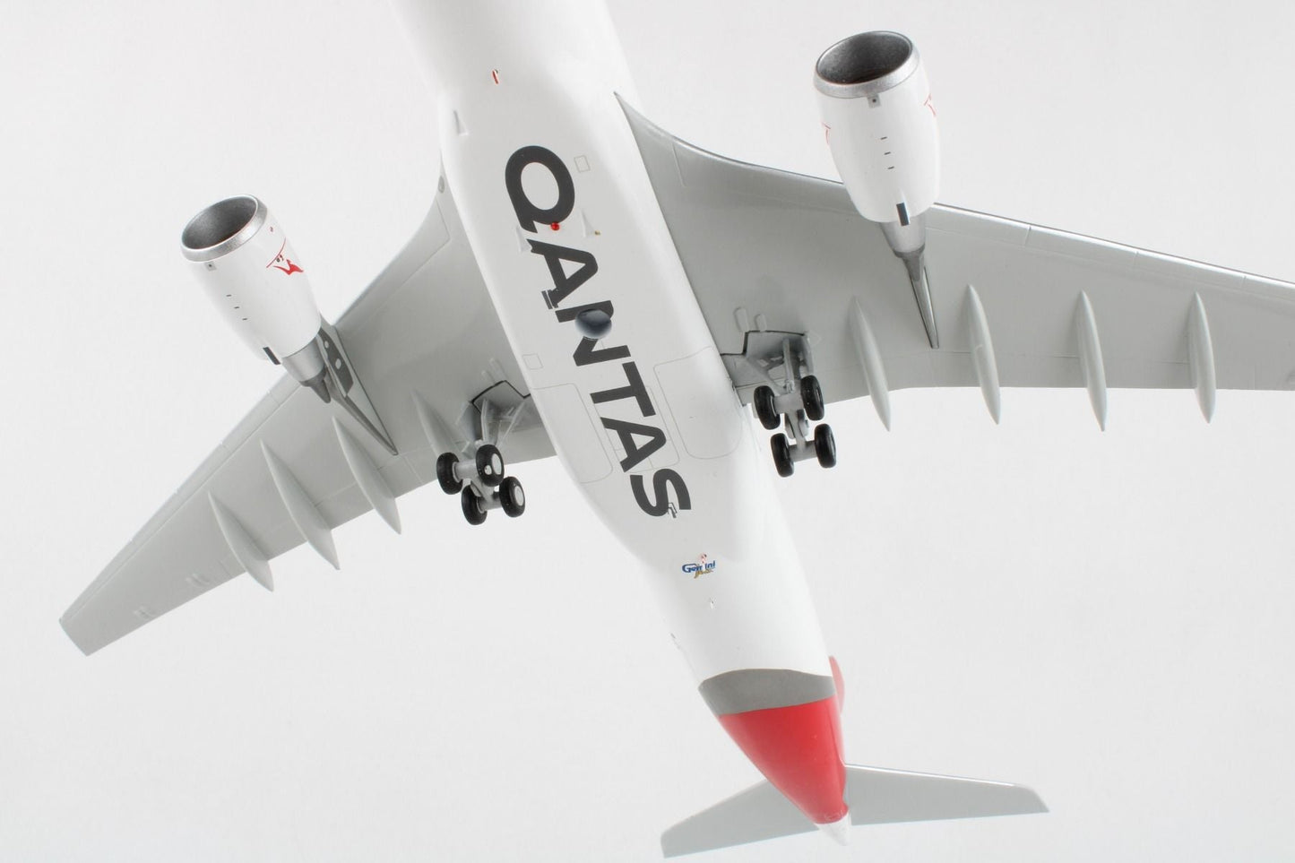 1/200 QANTAS A330-300