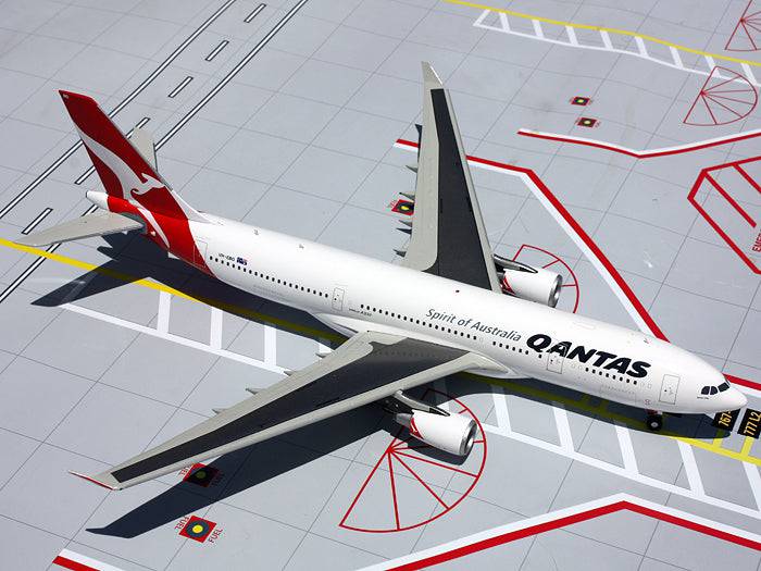 1/200 A330-200 Qantas VH-EBG