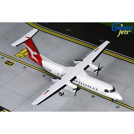 1/200 QantasLink Dash 8-300  VH-TQE