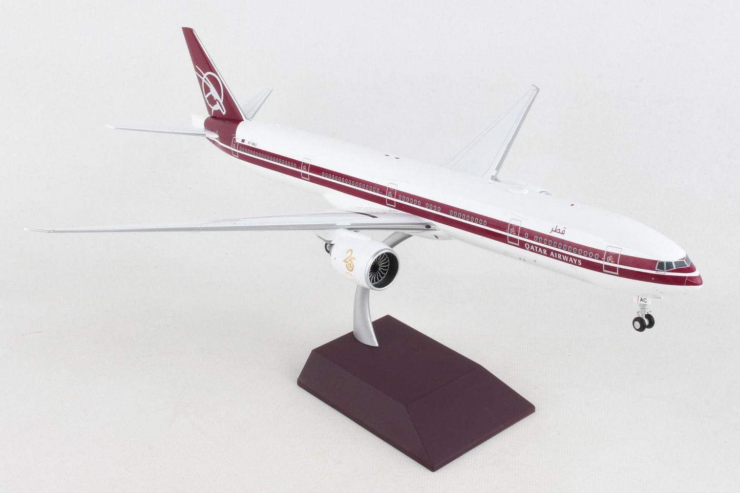 1/200 Qatar Airways B777-300(ER) Retro (A7-BAC)