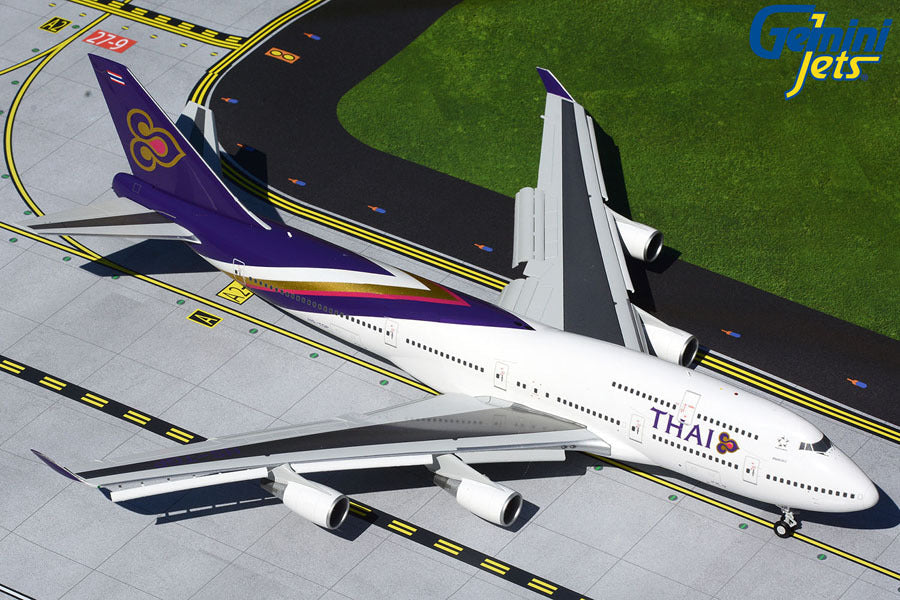 1/200 Thai AirwaysB747-400 flaps down