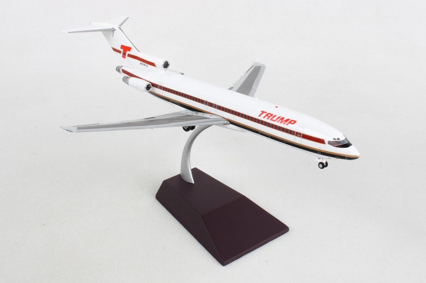 1/200 Trump Shuttle B727-200 N918TS