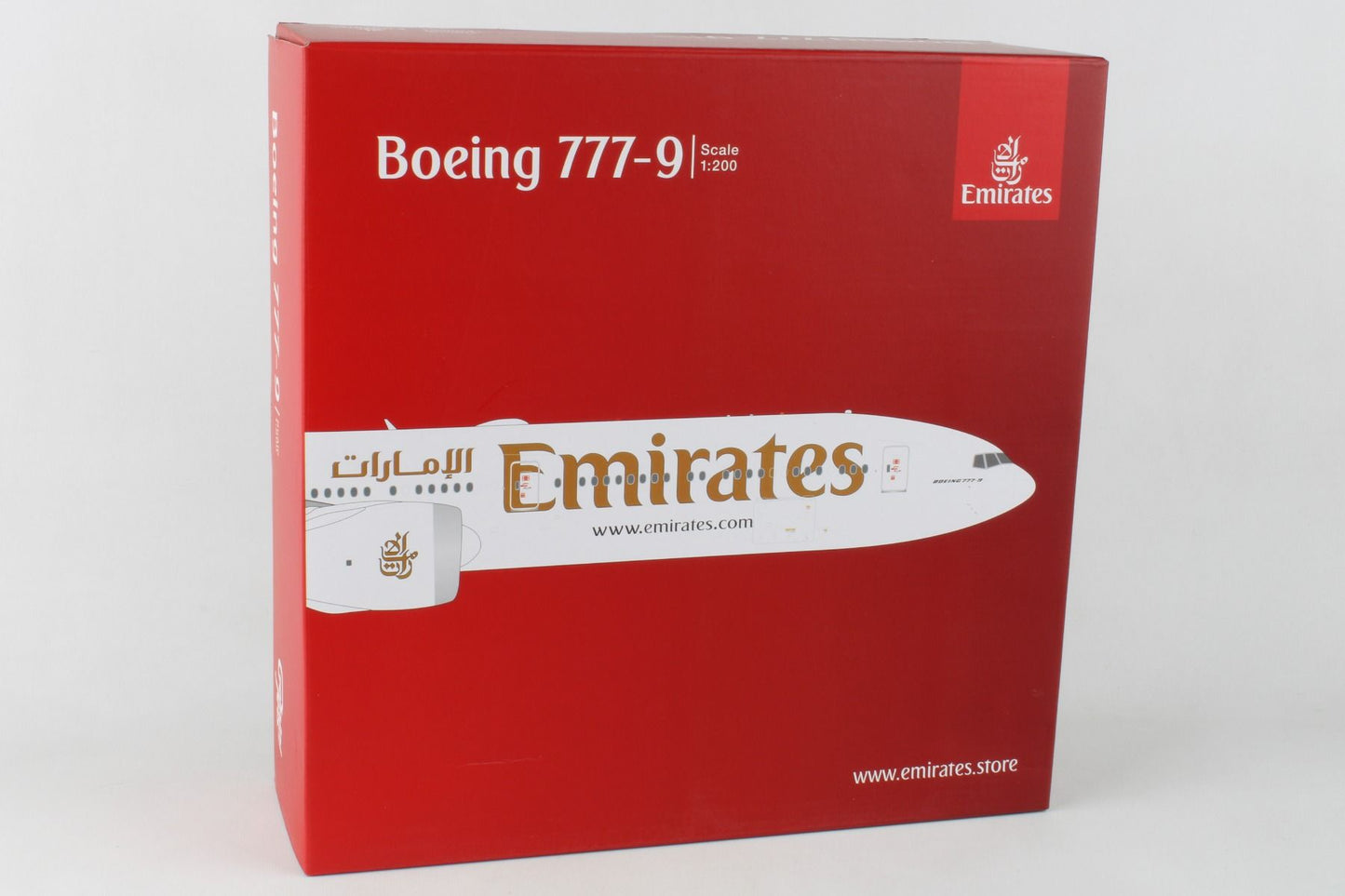 1/200 Emirates B777-9 A6-EZA