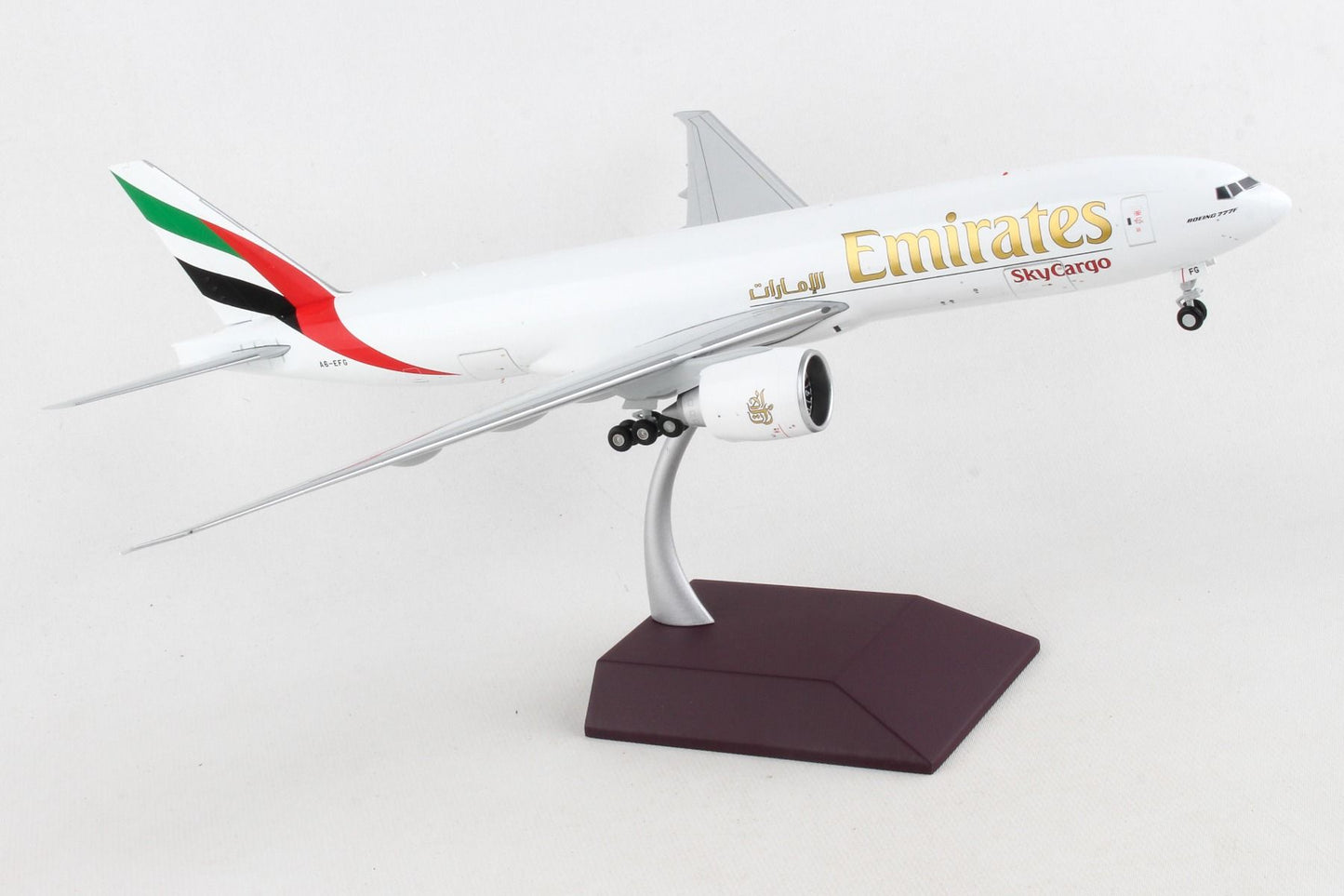 1/200 Emirates SkyCargo B777-200LRF A6-EFG (Interactive Series)