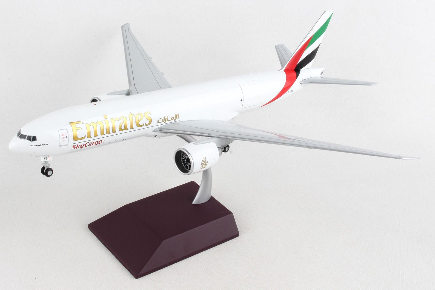 1/200 Emirates SkyCargo B777-200LRF A6-EFG (Interactive Series)