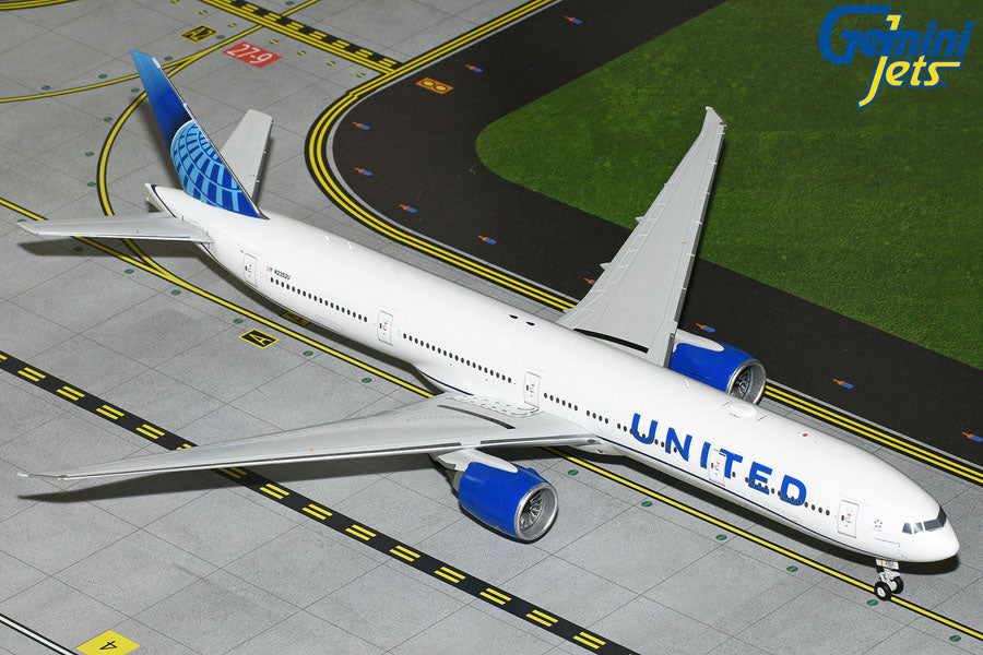 1/200 United Airlines B777-300ERN2352U