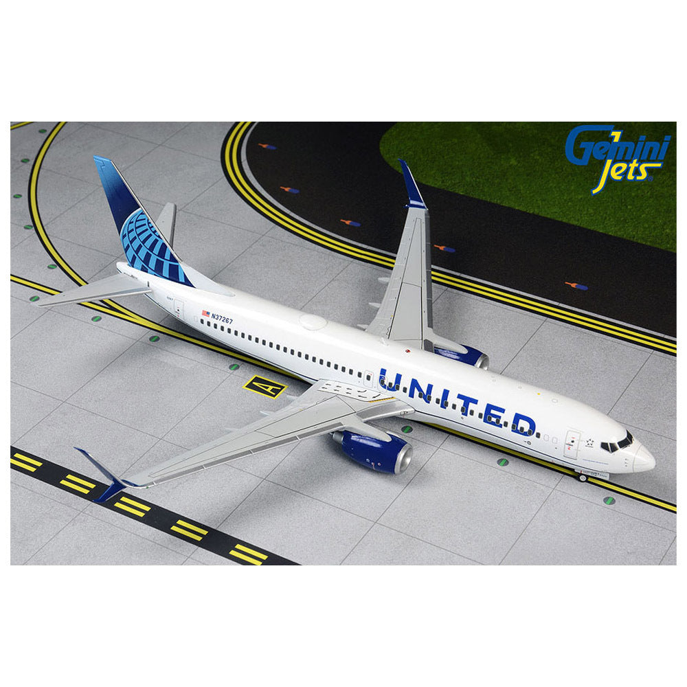 1/200 United B737-800S  N37267