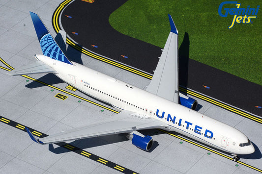 1/200 United B767-300ER N676UA