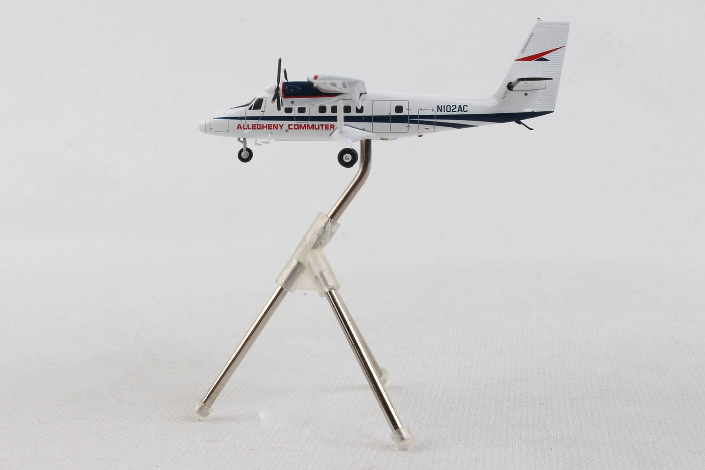 1/200 Allegheny Commuter DHC-6-300 Twin Otter N102AC    NEW MOULD!