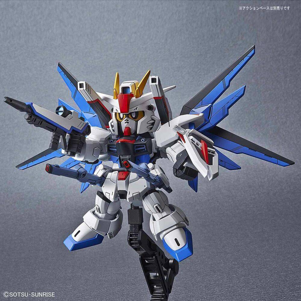 SD GUNDAM CROSS SILHOUETTE FREEDOM GUNDAM