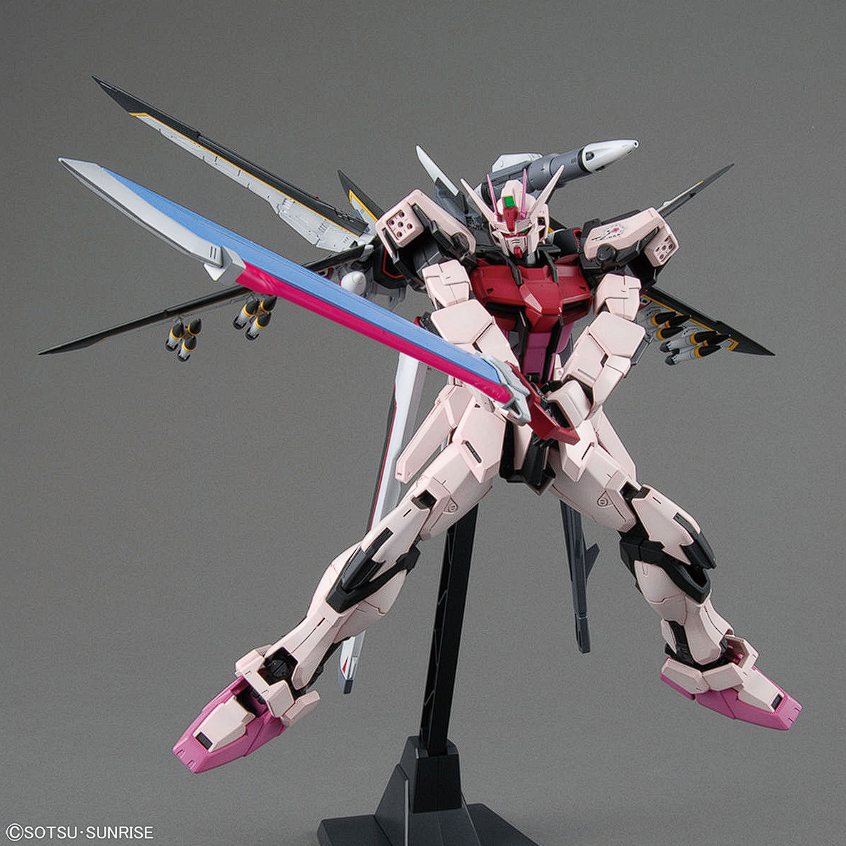 MG 1/100 Strike Rouge