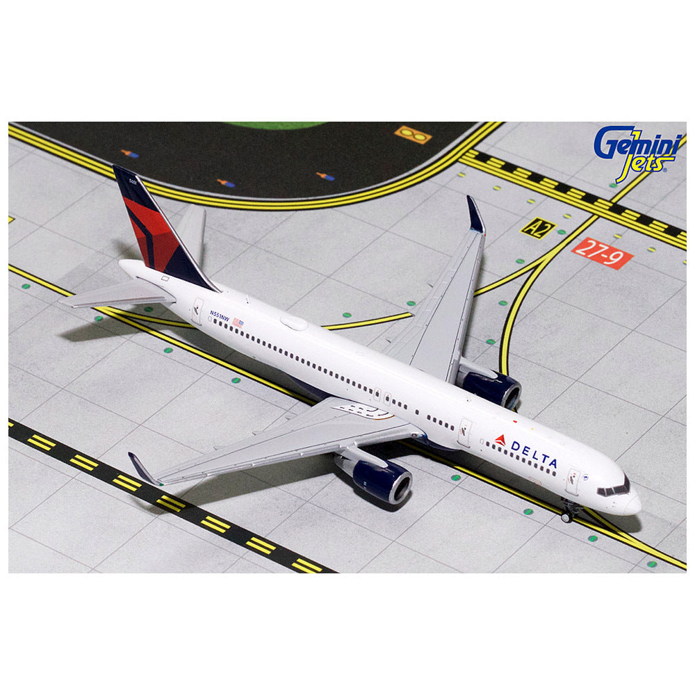 DELTA B757-200W N551NW