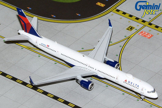 1/400 Delta Air Lines B757-300 (N590NW)