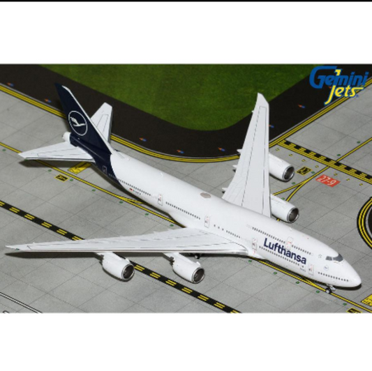 image11/400 Lufthansa B747-8 D-ABYA