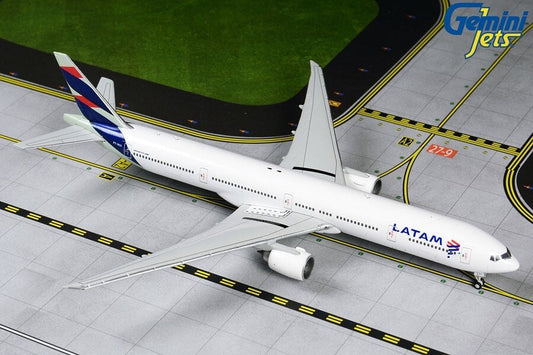 LATAM PT-MUI B777-300ER