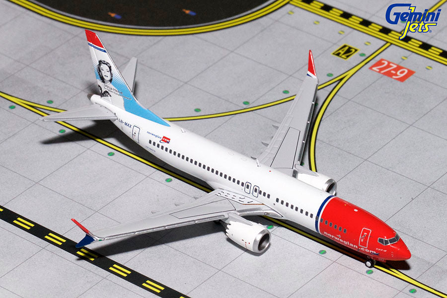 1/400 Norse B737 M8 Sonja Henie LN-MAX