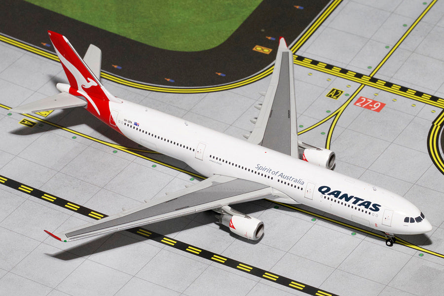 1/400 Qantas A330-300 (VH-EBG)